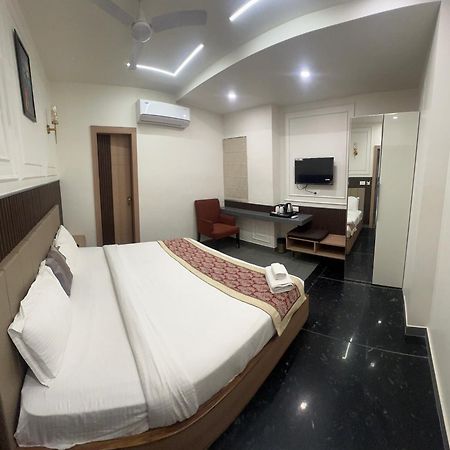 Anaya Retreat Hotel Varanasi Exterior foto