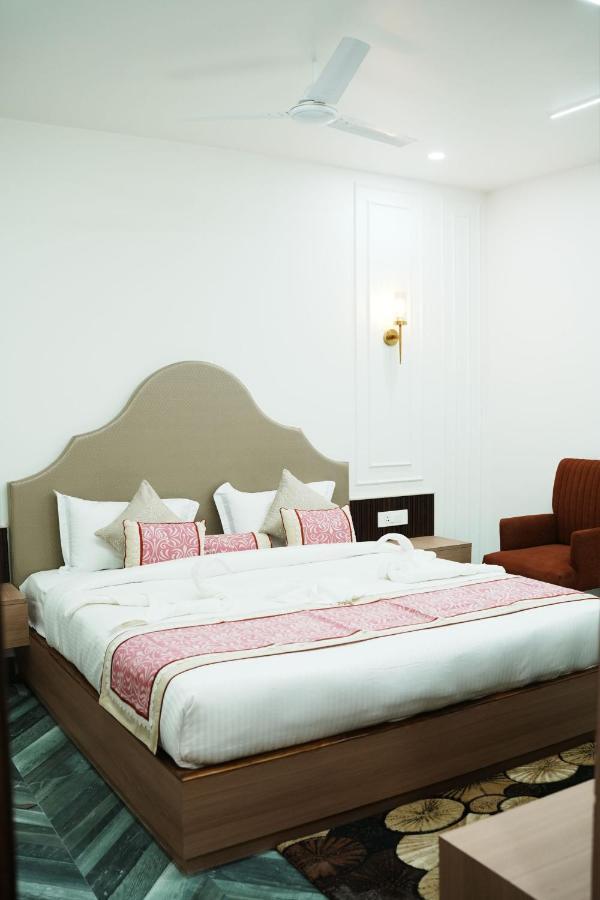 Anaya Retreat Hotel Varanasi Exterior foto
