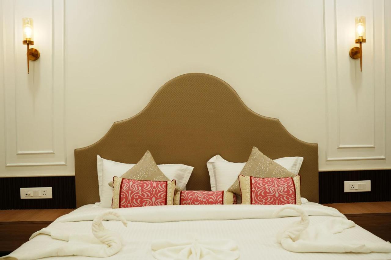 Anaya Retreat Hotel Varanasi Exterior foto