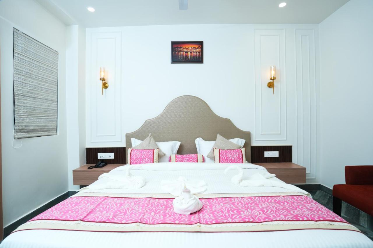 Anaya Retreat Hotel Varanasi Exterior foto