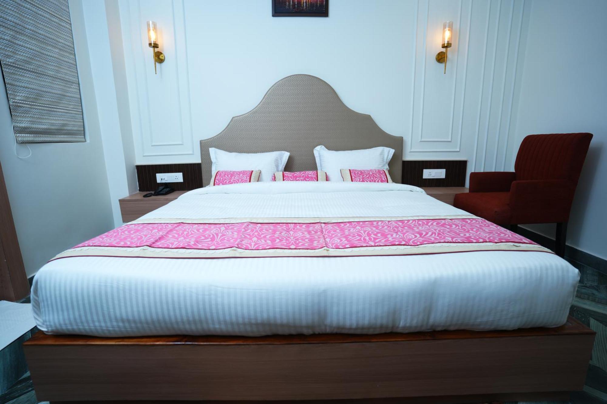Anaya Retreat Hotel Varanasi Exterior foto