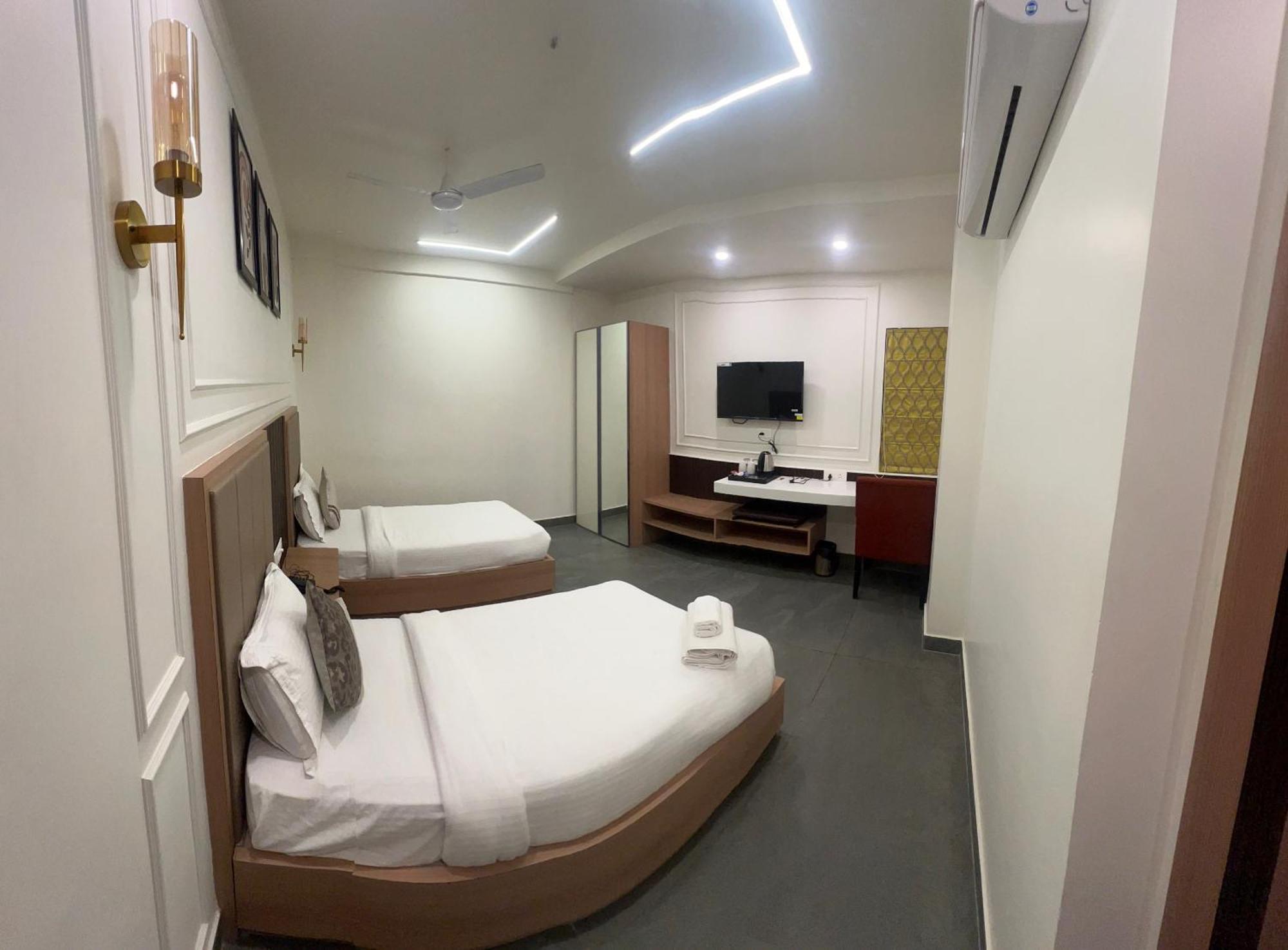 Anaya Retreat Hotel Varanasi Exterior foto