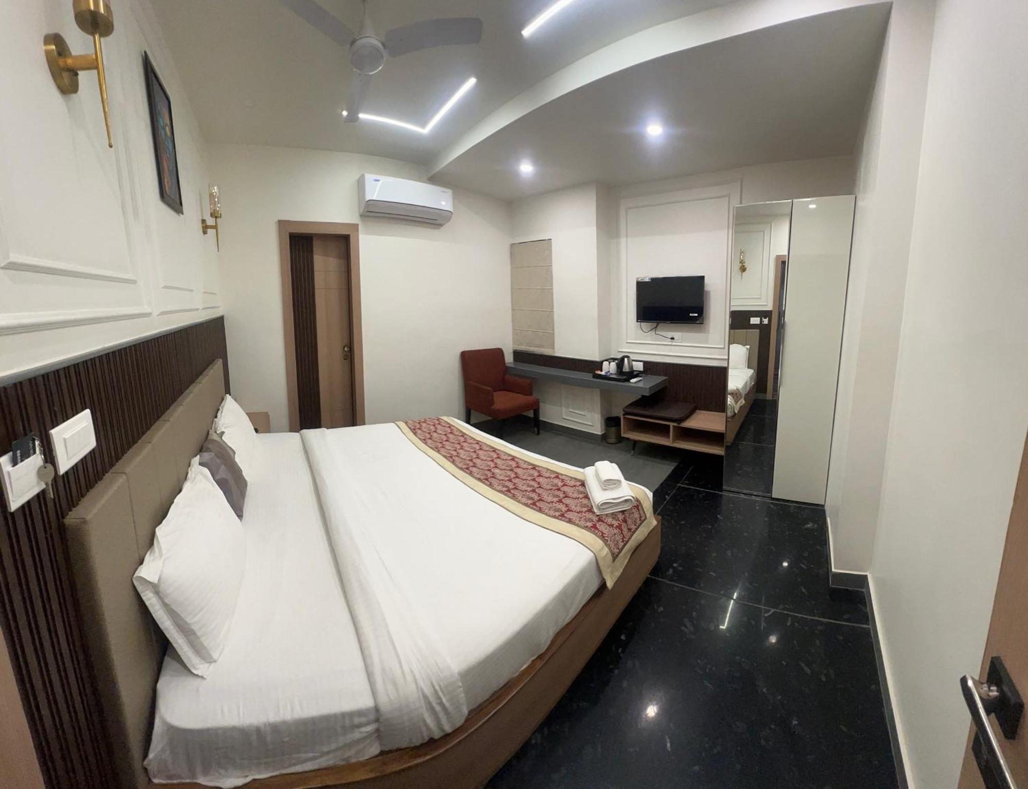 Anaya Retreat Hotel Varanasi Exterior foto